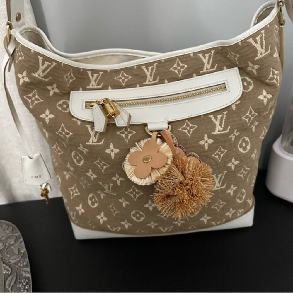 Louis Vuitton Sabia Bouzas PM Monogram Blonde White Shoulder Bag Cruise 2011 - Picture 3 of 16